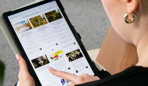 takmer-50-slovakov-si-neoveruje-informacie-zo-socialnych-sieti-